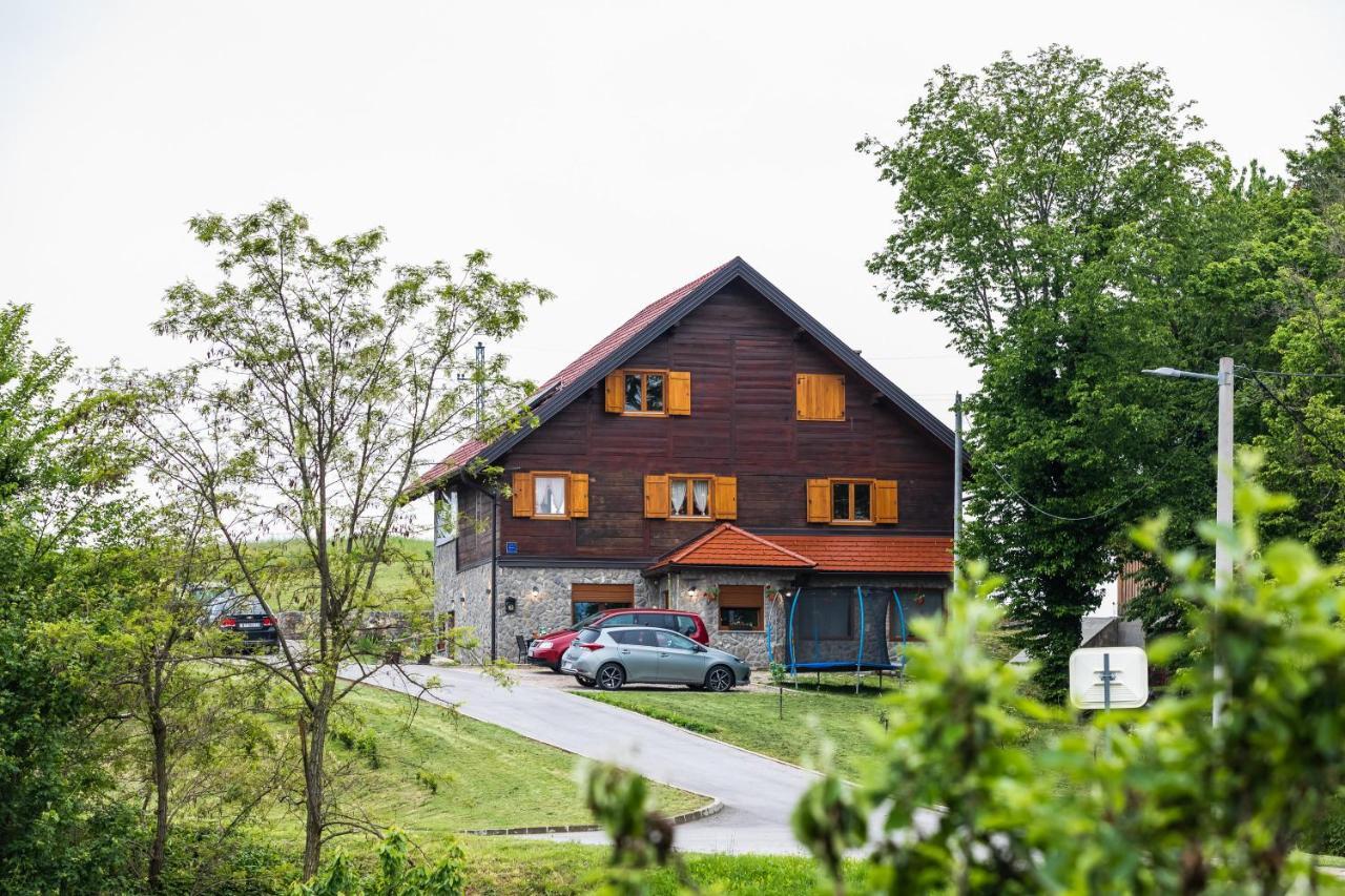 Apartment Stone And Wood Cetingrad Exterior photo